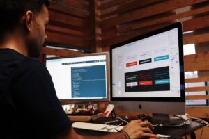 Shopify design agency - creative ecommerce store design team